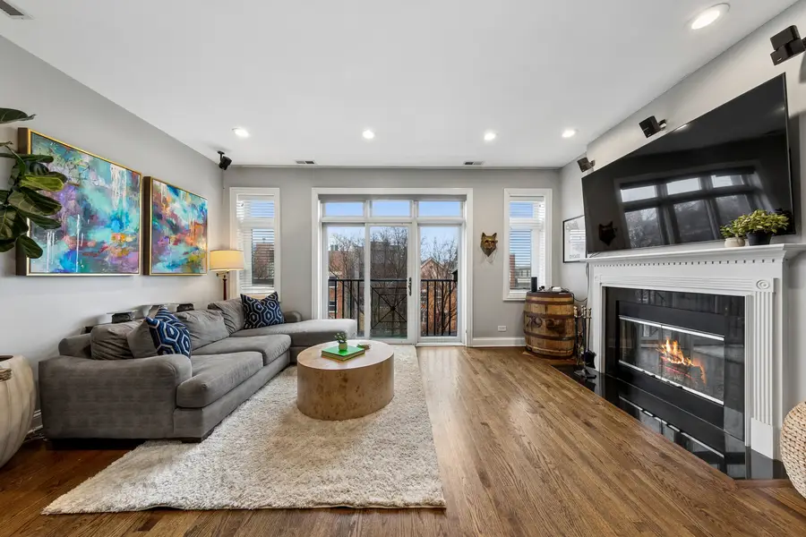 2846 N Damen Avenue #3, Chicago, IL 60618 - #3