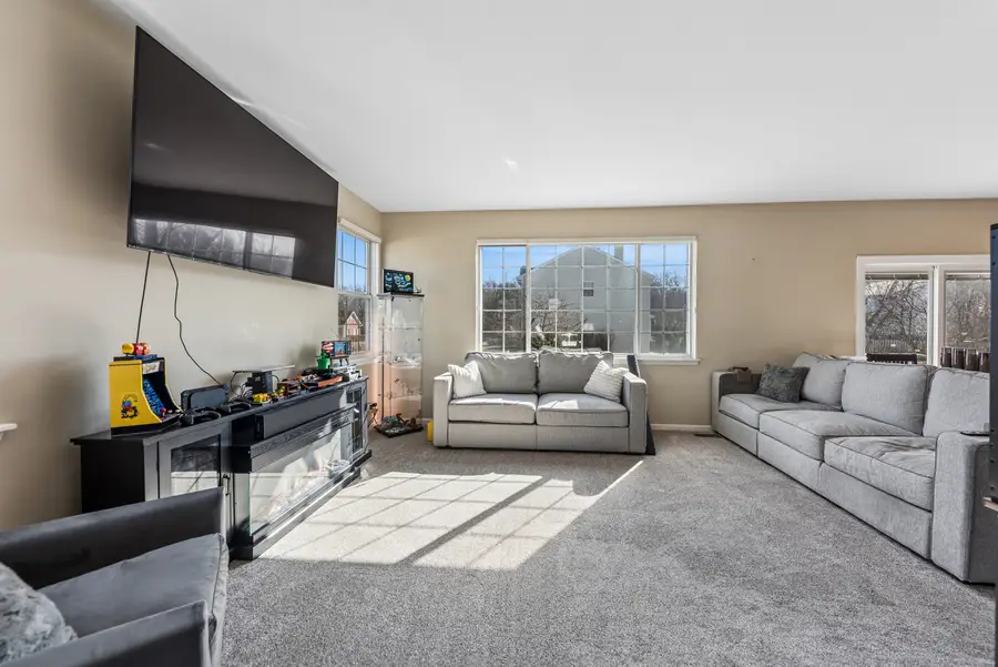 543 Sparrow Court, Lindenhurst, IL 60046 - #3