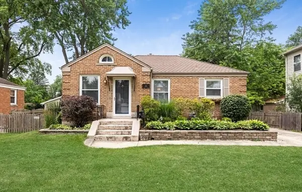 Address Withheld By Seller, Clarendon Hills, IL 60514