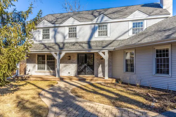 21 N Ridge Road, Lake Forest, IL 60045