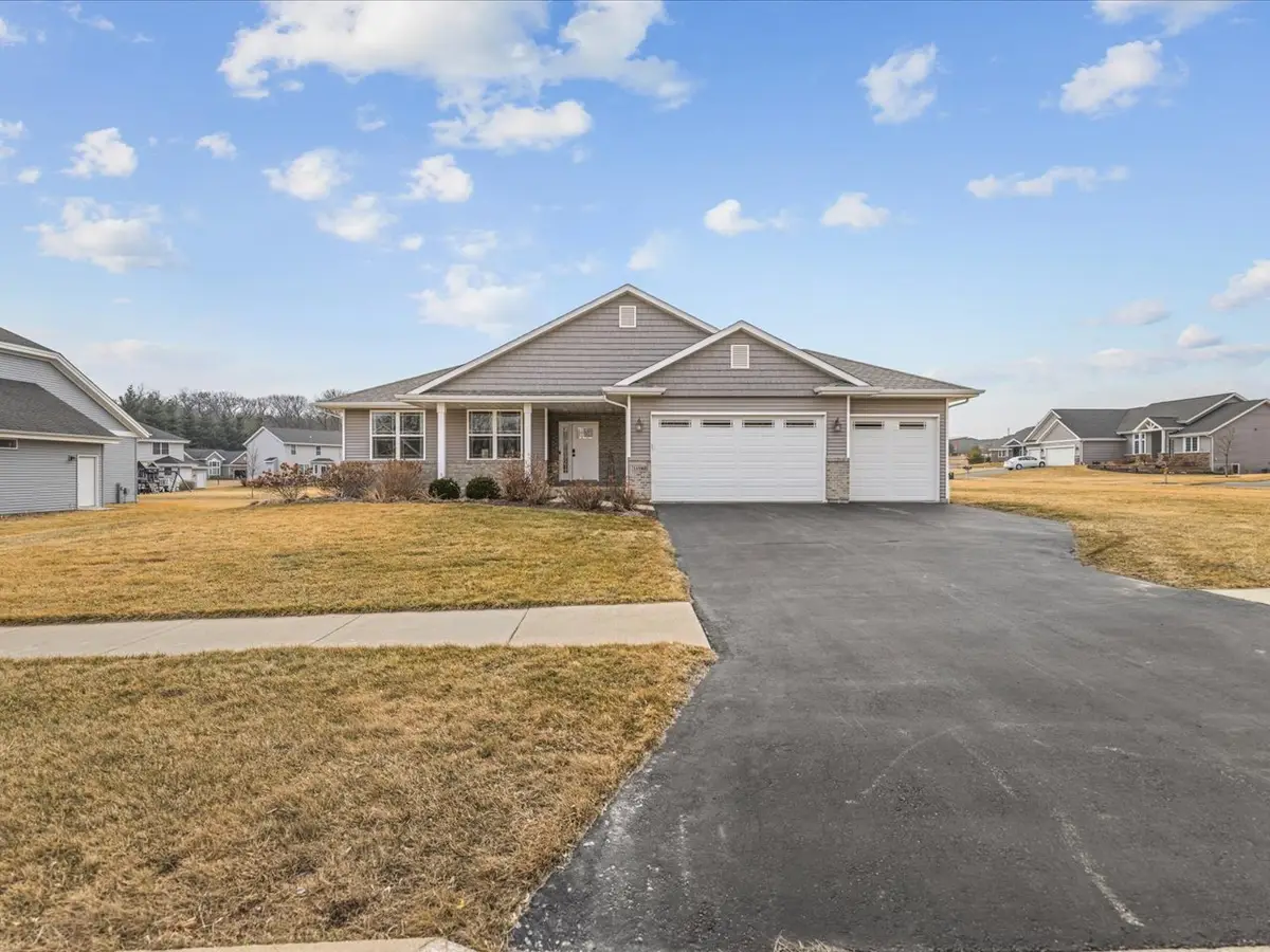 11740 River Hills Parkway, Rockton, IL 61072 - #1