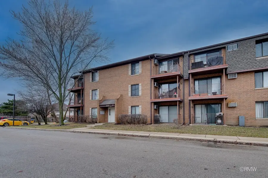 710 N Briar Hill Lane #5, Addison, IL 60101 - #2