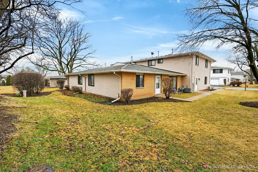 123 Brewster Court, Bloomingdale, IL 60108 - #2