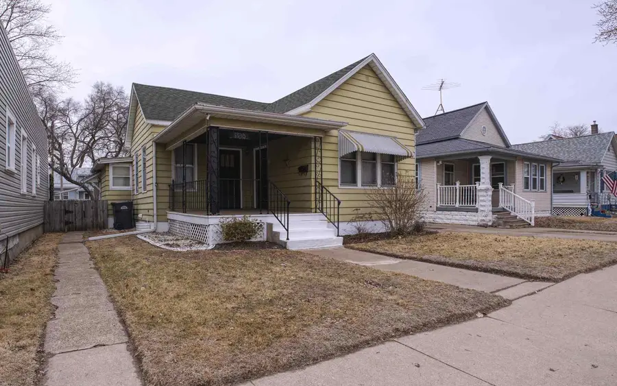 504 N 4th Street, Clinton, IA 52732 - #2