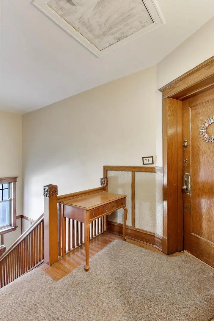 107 Washington Boulevard #2W, Oak Park, IL 60302 - #3