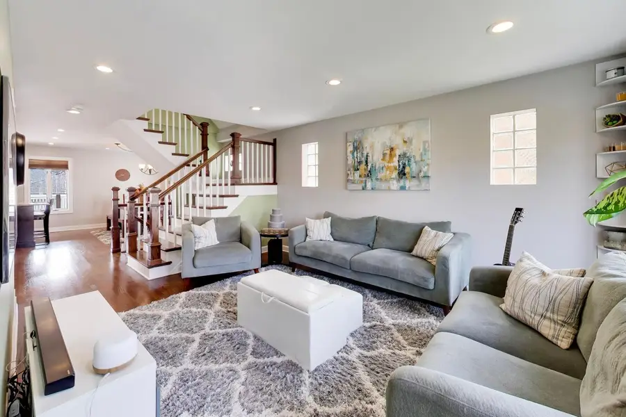 5011 N Mobile Avenue, Chicago, IL 60630 - #3