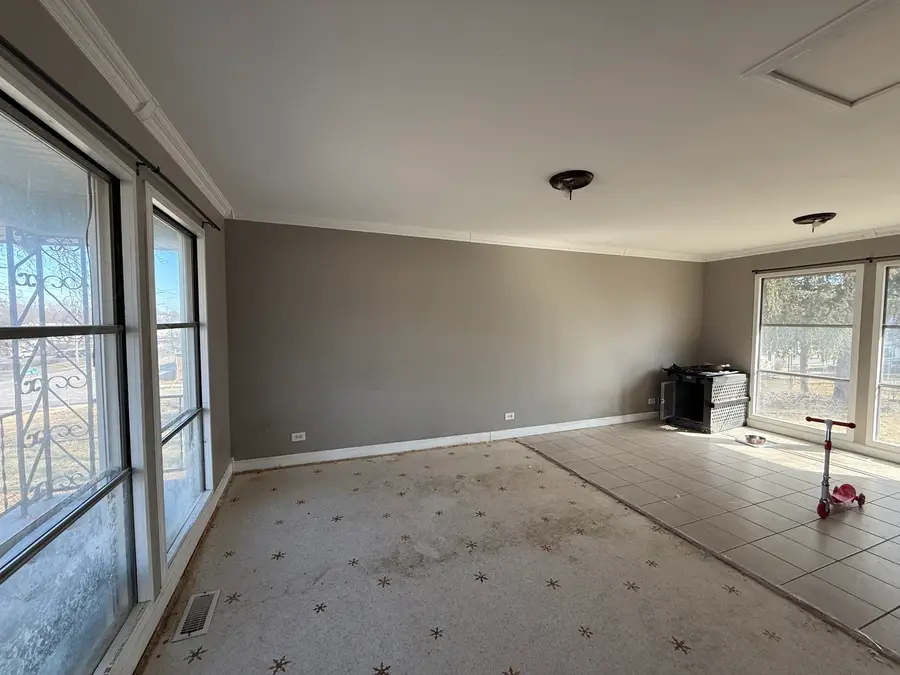 4113 W Crystal Lake Road, McHenry, IL 60050 - #2