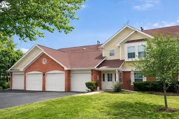 1560 Thornfield Lane #3, Roselle, IL 60172