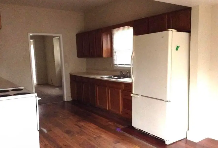 701 W College Street, Carbondale, IL 62901 - #2