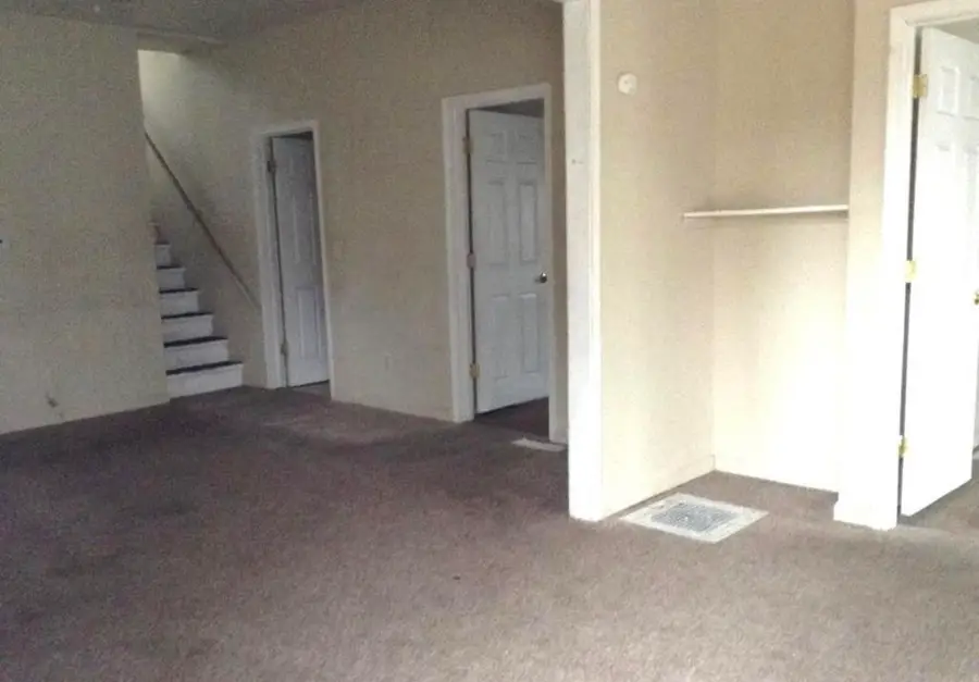 701 W College Street, Carbondale, IL 62901 - #3