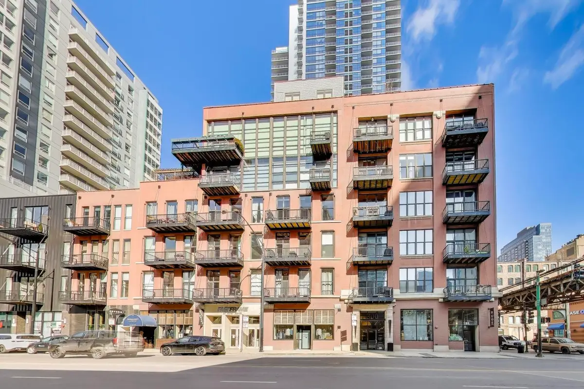 300 W Grand Avenue #210, Chicago, IL 60654 - #1