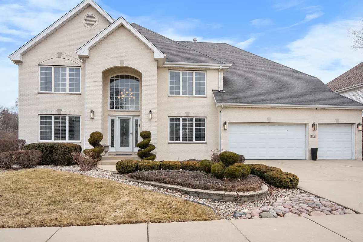 16 E Grandview Drive, South Holland, IL 60473 - #1