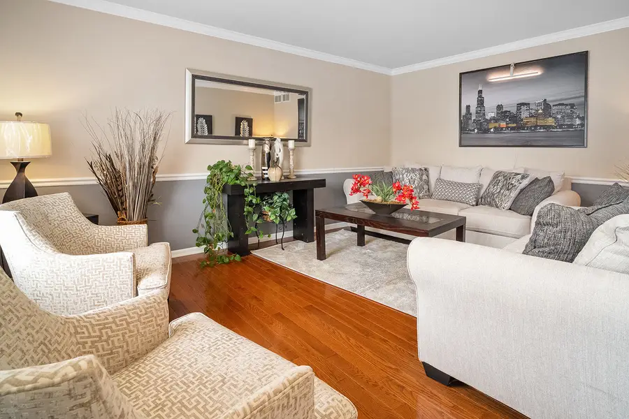 16 E Grandview Drive, South Holland, IL 60473 - #3