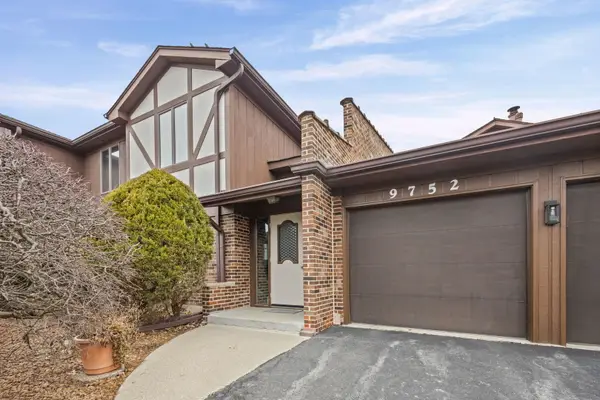 9752 Mill Drive E #E2, Palos Park, IL 60464