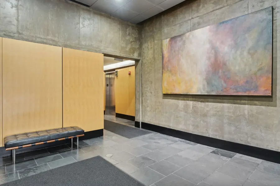 700 W Van Buren Street #PH2, Chicago, IL 60607 - #2