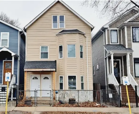 2958 W Nelson Street, Chicago, IL 60618 - #1