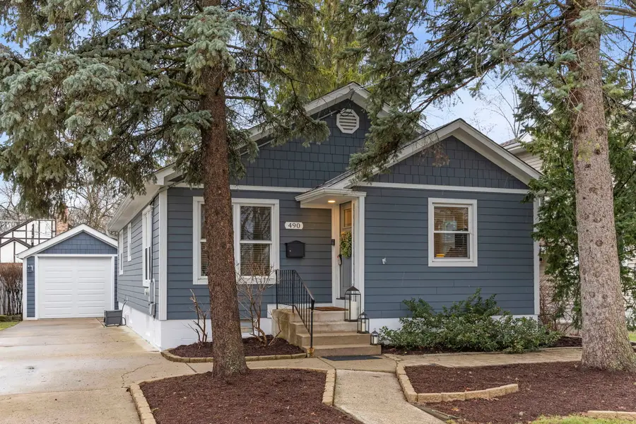 490 Carleton Avenue, Glen Ellyn, IL 60137 - #3