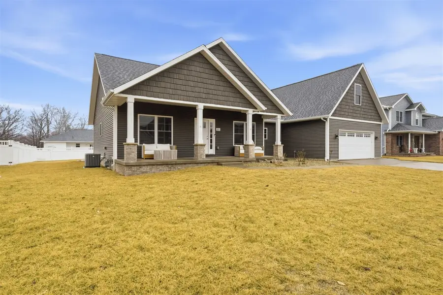 404 Victoria Drive, Washington, IL 61571 - #2