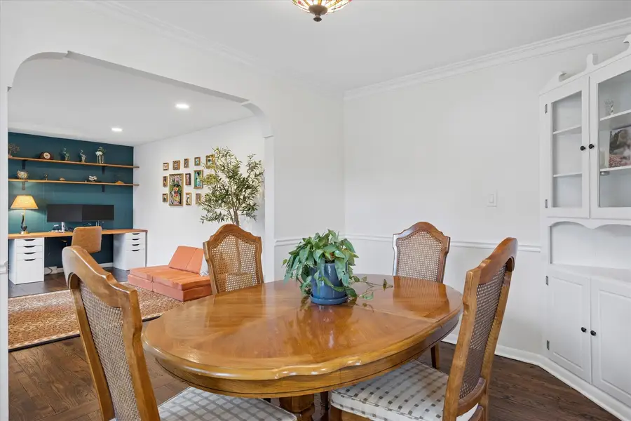 927 N Haddow Avenue, Arlington Heights, IL 60004 - #3