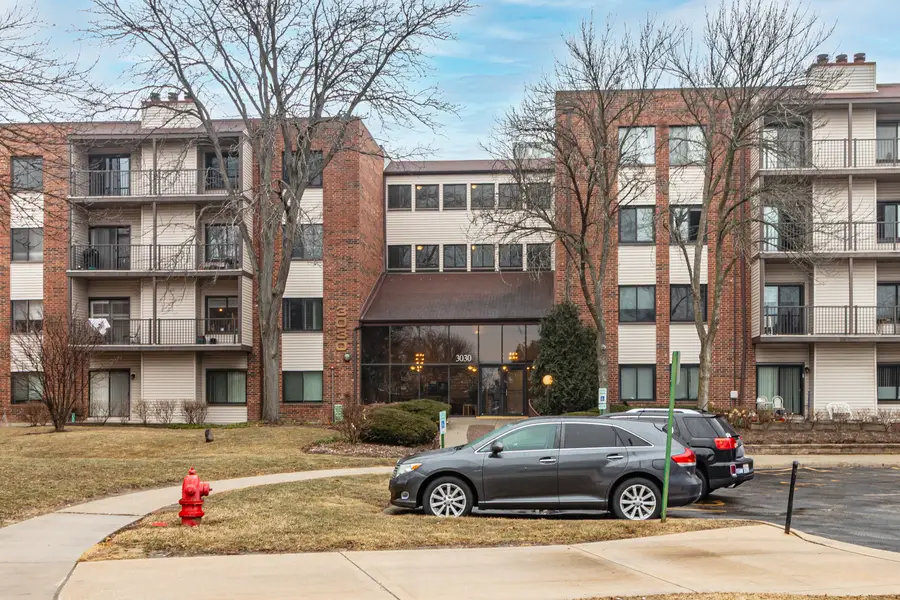 3030 Pheasant Creek Drive #307, Northbrook, IL 60062 - #2