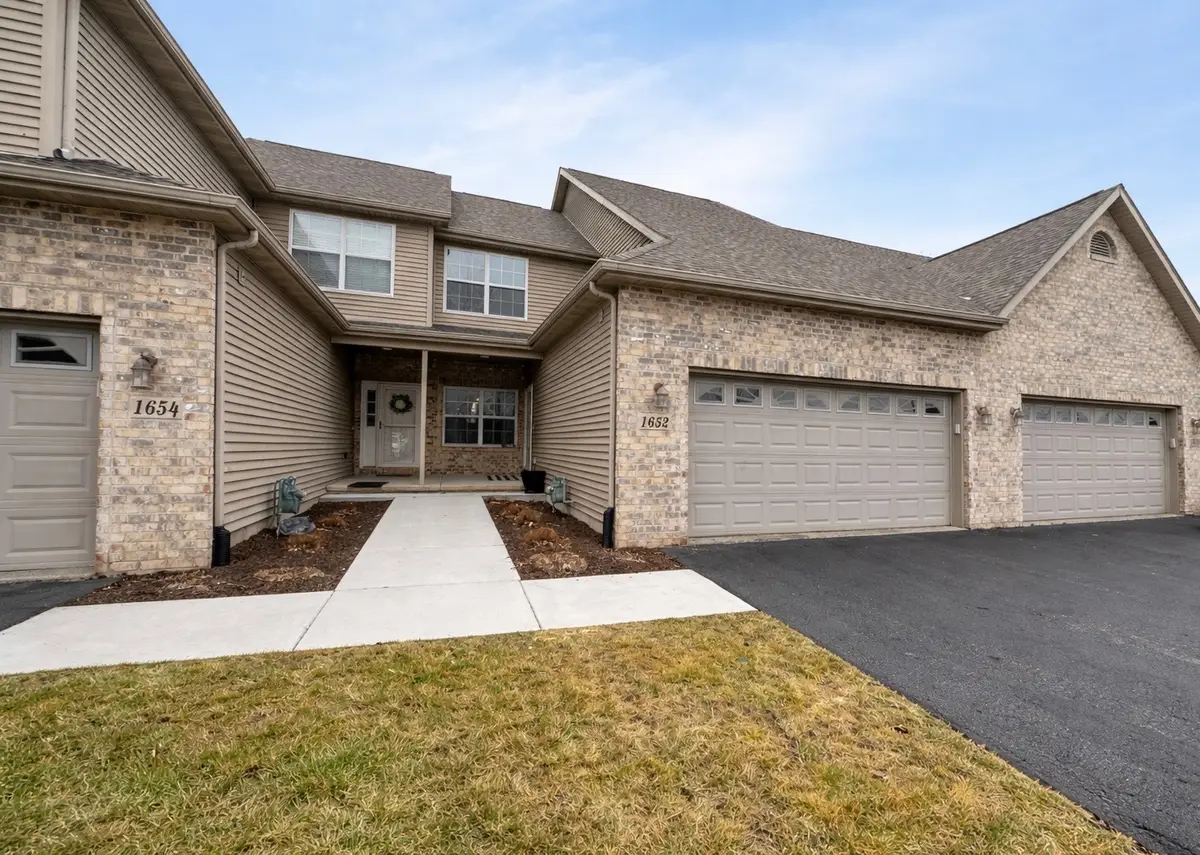 1652 Overlook Drive, Dixon, IL 61021 - #1