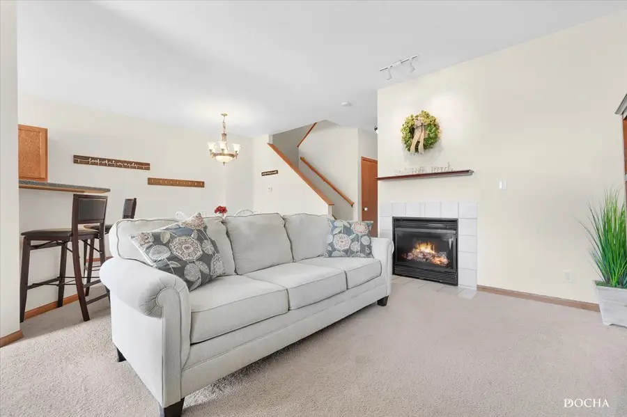 514 Clayton Circle #514, Sycamore, IL 60178 - #2