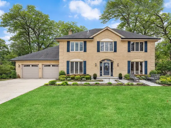 734 Forest Glen Lane, Oak Brook, IL 60523