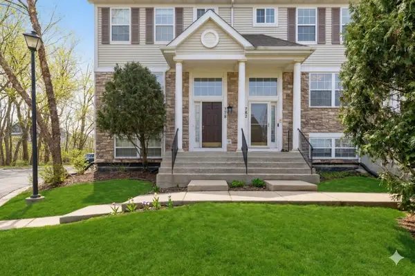 778 W Misty Drive, Palatine, IL 60074