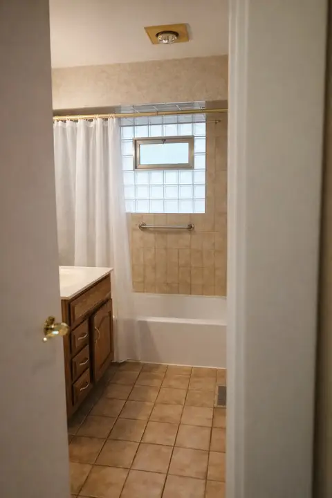 13212 W Playfield Drive, Crestwood, IL 60418 - #3