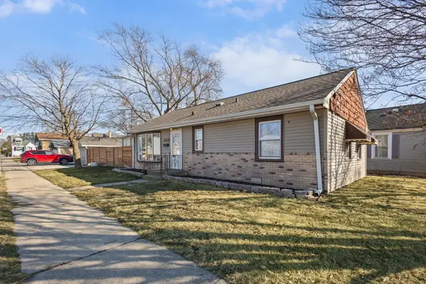 9301 S 54th Court, Oak Lawn, IL 60453