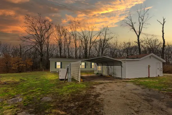 20100 Diamond Springs Road, Shattuc, IL 62231