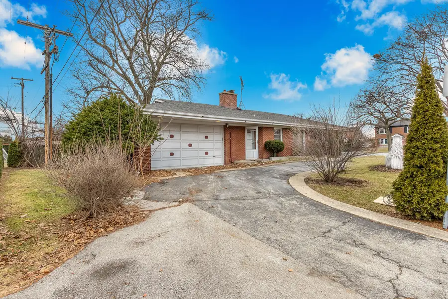 6756 N Keating Avenue, Lincolnwood, IL 60712 - #2