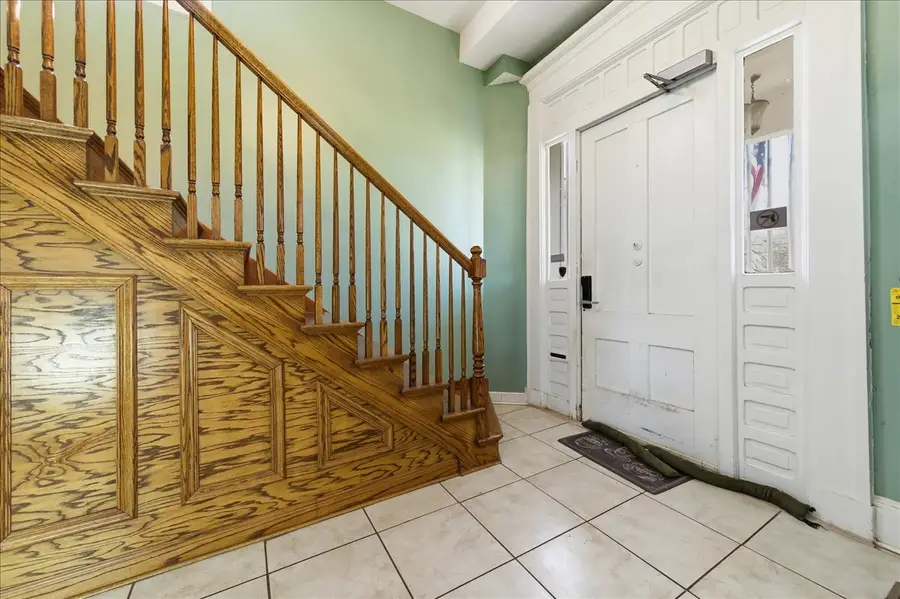 469 N Lake Street, Aurora, IL 60506 - #2