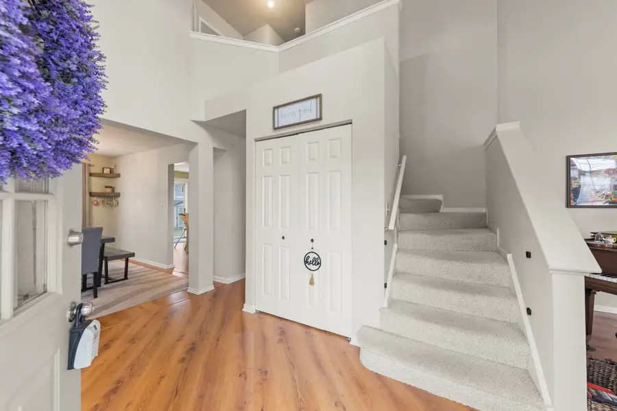 304 E Harvard Circle, South Elgin, IL 60177 - #2