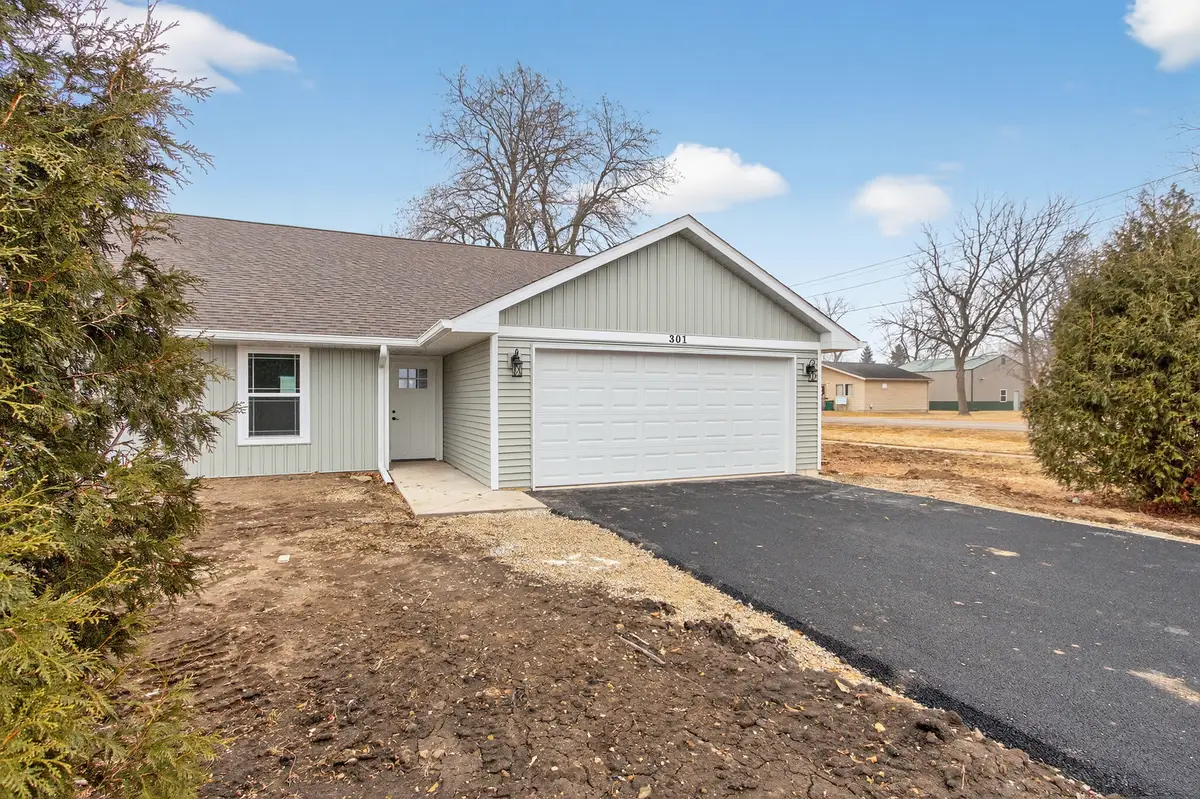 301 W South Street #301, Durand, IL 61024 - #1
