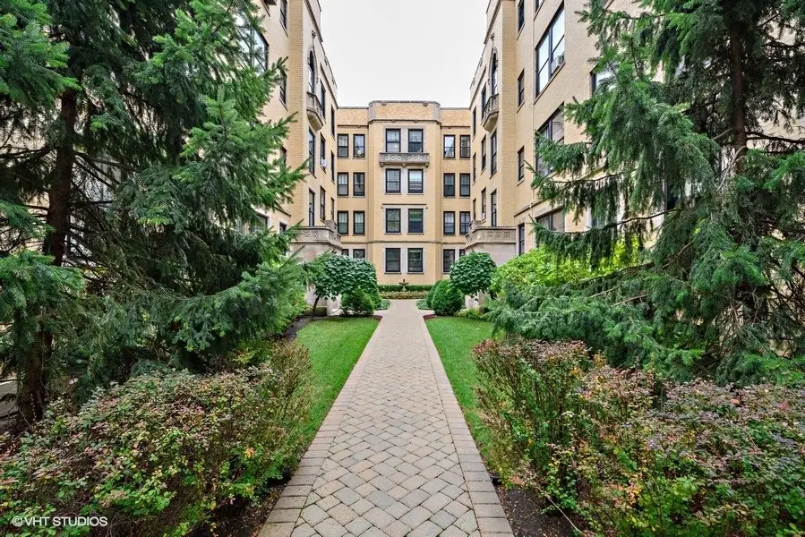 3604 N Pine Grove Avenue #2H, Chicago, IL 60613 - #2