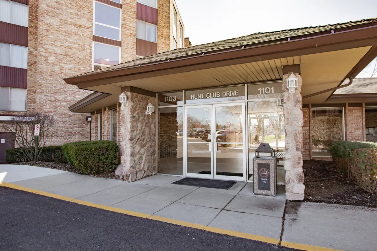 1101 S Hunt Club Drive #403, Mount Prospect, IL 60056 - #1