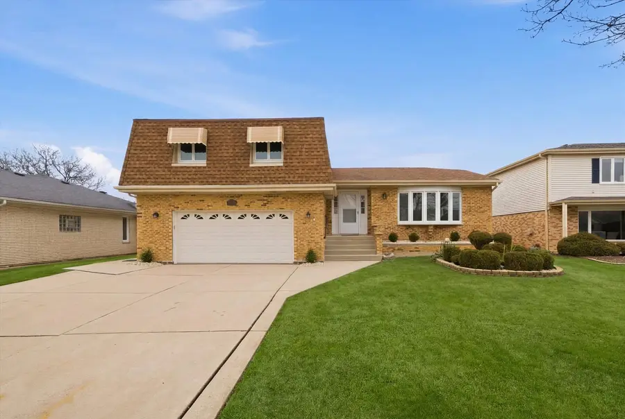 707 S Noah Terrace, Mount Prospect, IL 60056 - #2