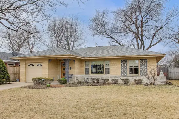 5630 N Kenton Avenue, Chicago, IL 60646