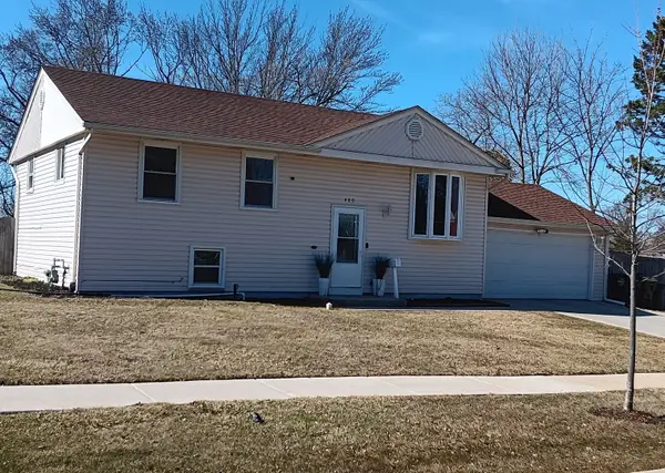 400 Country Lane, Streamwood, IL 60107