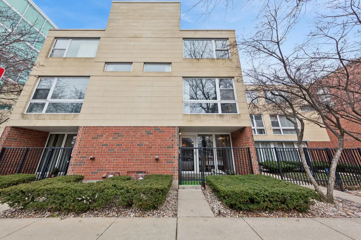 3123 S Michigan Avenue, Chicago, IL 60616 - #1