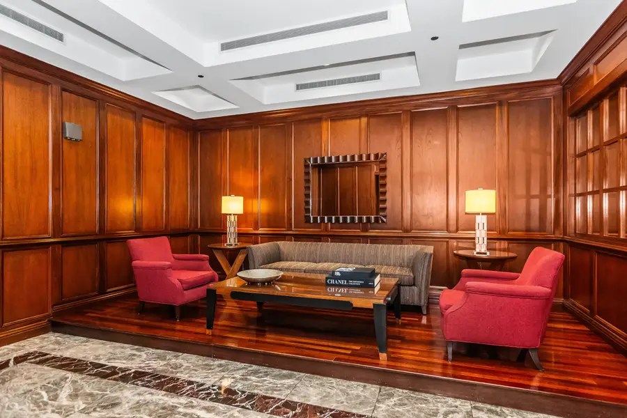 Address Withheld By Seller, Chicago, IL 60610 - #2