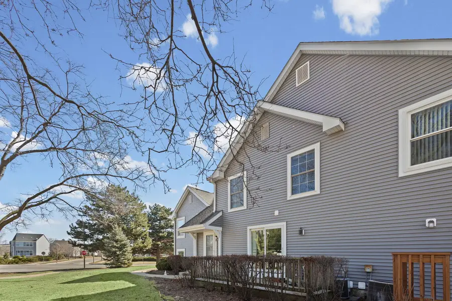 2703 Wayfaring Lane #B, Lisle, IL 60532 - #3