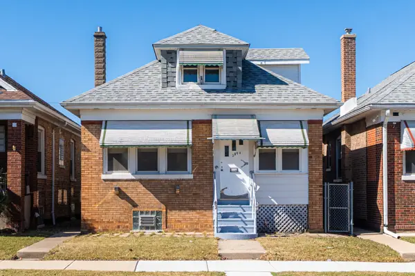 2840 N Mobile Avenue, Chicago, IL 60634
