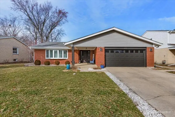 1214 E Suffield Drive, Arlington Heights, IL 60004