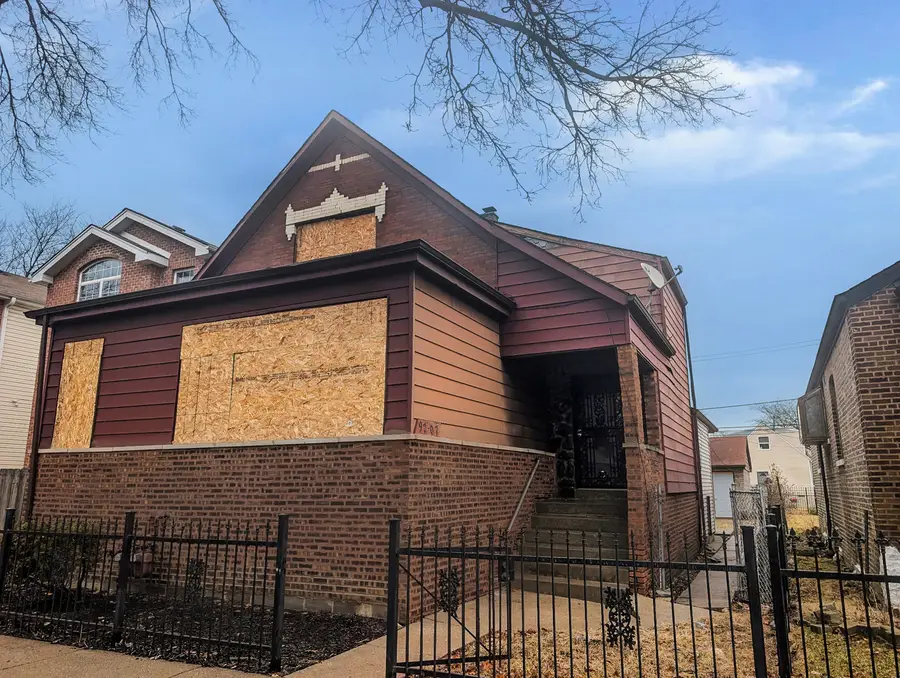 9207 S Ellis Avenue, Chicago, IL 60619 - #2