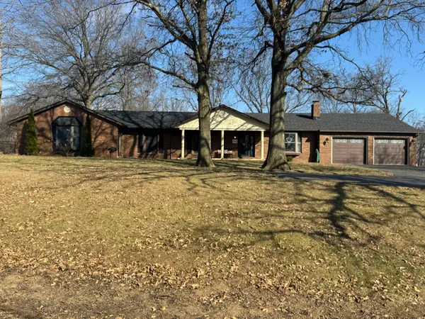 2702 Lakewood Drive, Vandalia, IL 62471