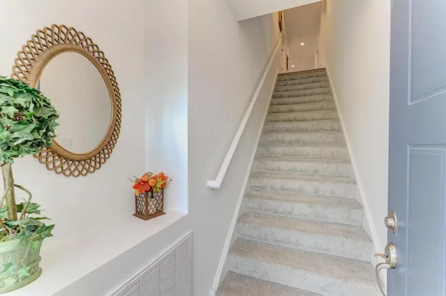 257 N Masters Drive, Addison, IL 60101 - #3