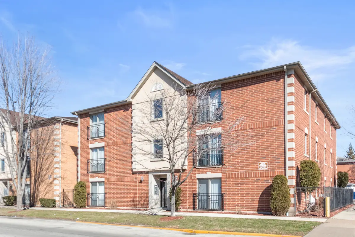 3447 Ridgeland Avenue #203, Berwyn, IL 60402 - #1