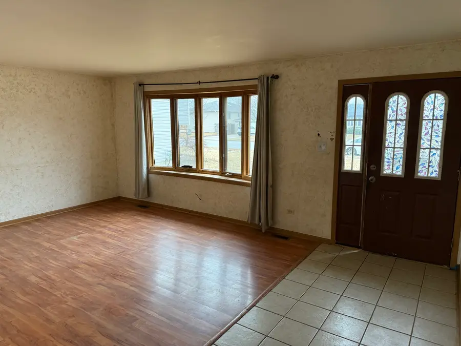 7013 Manchester Drive, Plainfield, IL 60586 - #3